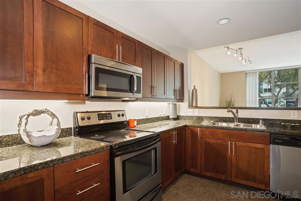 206 Park Blvd. #208