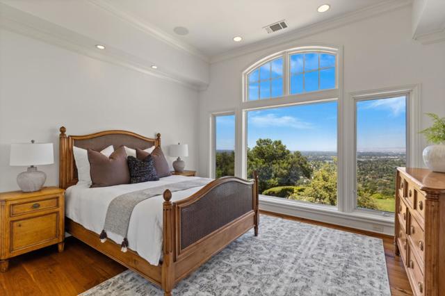 16541 Cypress Way, Los Gatos CA: https://media.crmls.org/mediaz/90d4bd4a-8f6c-4d1b-8a67-1c6485bd064a.jpg