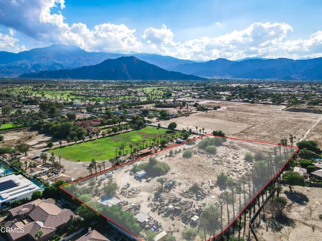 80890 Avenue 50, Indio CA: https://media.crmls.org/mediaz/90d4c849-0e22-45de-8a35-7e62d47fcb9a.jpg