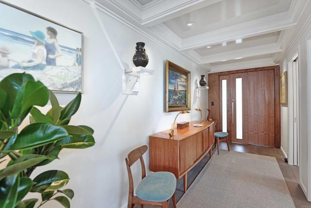 1001 Genter, La Jolla CA: https://media.crmls.org/mediaz/90d57c2c-3666-4472-9b1d-2c0953aac4bd.jpg