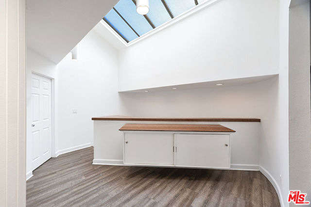253 Fairview Street, Laguna Beach CA: https://media.crmls.org/mediaz/90d583f6-fd68-44bb-a45f-d2e4feb8b77d.jpg