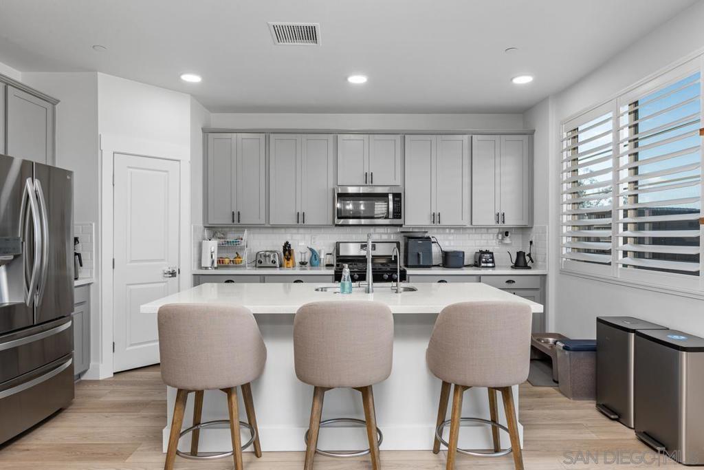 1531 Wildgrove - photo 2