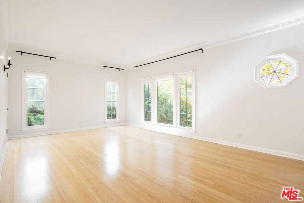 442 S Maple Drive #1/2