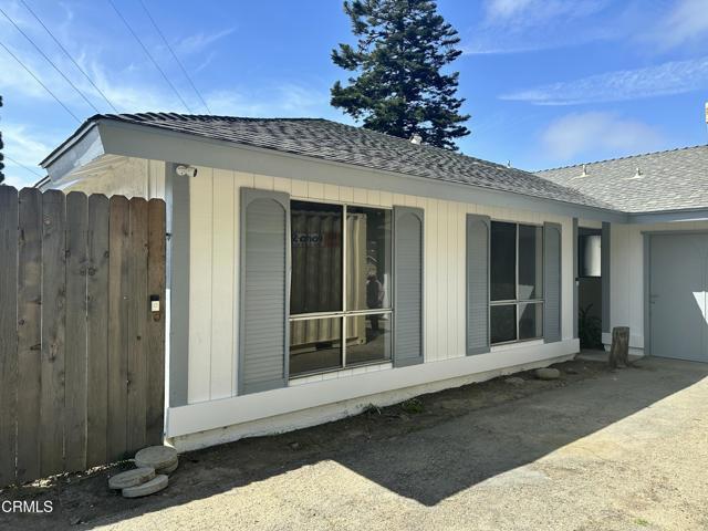 6368 Hunter Street, Ventura CA: https://media.crmls.org/mediaz/90d86e66-e48a-431d-880d-ab81f73a5483.jpg