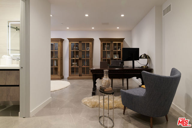 144 N Bowling Green Way, Los Angeles CA: https://media.crmls.org/mediaz/90d87c46-4296-4660-a640-b365e6d41b3a.jpg