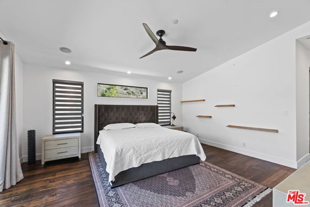 31830 Lobo Canyon, Agoura Hills CA: https://media.crmls.org/mediaz/90d97d13-3977-4634-bccf-9924dd355c84.jpg