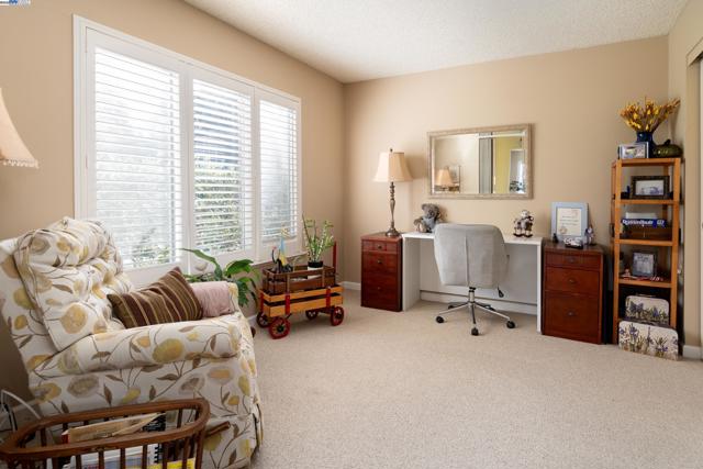 1141 PTARMIGAN DR, Walnut Creek CA: https://media.crmls.org/mediaz/90d98ee5-6a94-40c9-af69-1dddf501d0d9.jpg