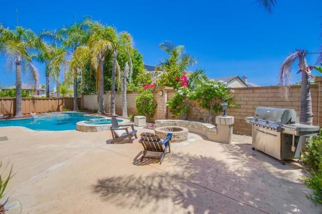 11841 Treewind Ct, San Diego CA: https://media.crmls.org/mediaz/90d9a394-28d8-4c23-a167-2a6878203fd0.jpg