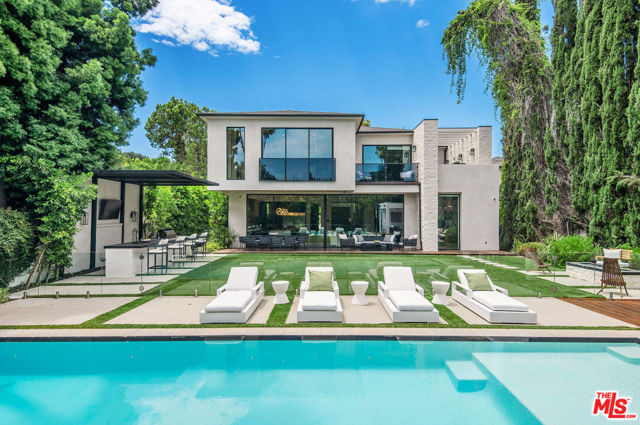 4544 Woodley Avenue, Encino CA: https://media.crmls.org/mediaz/90daf46f-0f5b-4234-8d72-667ad935a386.jpg
