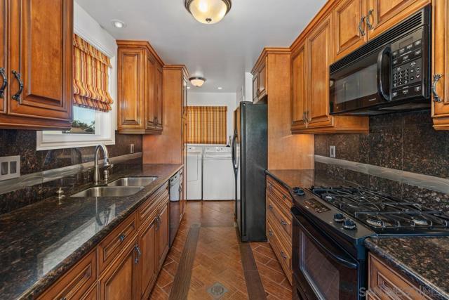 6289 Lake Arago Ave, San Diego CA: https://media.crmls.org/mediaz/90daf6ee-3673-40be-903b-a7a29633d7af.jpg
