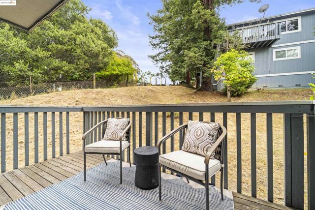 2326 D St, Hayward CA: https://media.crmls.org/mediaz/90db6977-7764-4455-880f-28f1eb480fd9.jpg