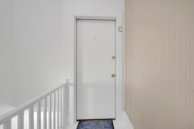 2310 Pacific Avenue, Alameda CA: https://media.crmls.org/mediaz/90dcf23f-fd0b-40a1-9feb-68216dcea6c4.jpg