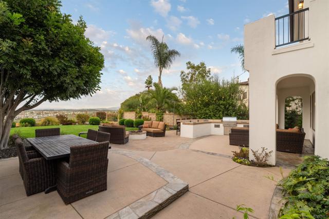 5480 Valerio Trl, San Diego CA: https://media.crmls.org/mediaz/90dd07a9-4ba7-424d-9e44-38dfc4e4ce94.jpg