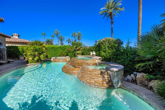 81874 Couples Court, La Quinta CA: https://media.crmls.org/mediaz/90dd62b7-f81f-48c7-ba83-eb289c193ca4.jpg