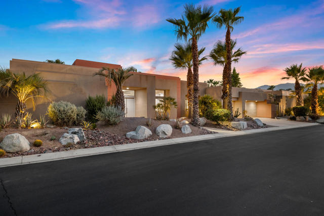 12 Boulder Lane, Rancho Mirage CA: https://media.crmls.org/mediaz/90dda825-4b34-461c-aaeb-ad1e56f932da.jpg