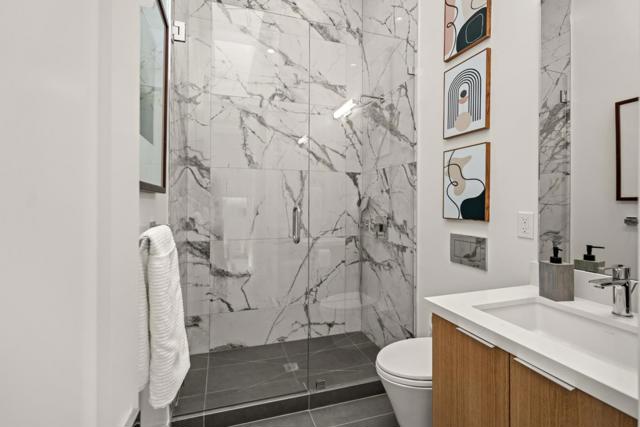 17 30th Street, San Francisco CA: https://media.crmls.org/mediaz/90ddd4f7-af42-405b-afcf-2d07a6820493.jpg