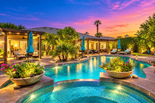58 Sutton Place E, Palm Desert, CA 92211