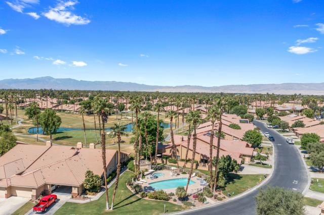 38 Conejo Circle, Palm Desert CA: https://media.crmls.org/mediaz/90debef0-b070-44ed-8baa-7a47c66bb6d1.jpg