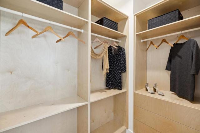 1074 Riverside Drive, Los Altos CA: https://media.crmls.org/mediaz/90ded2ca-1a3f-40e0-a34b-bc35f1b2dd8d.jpg