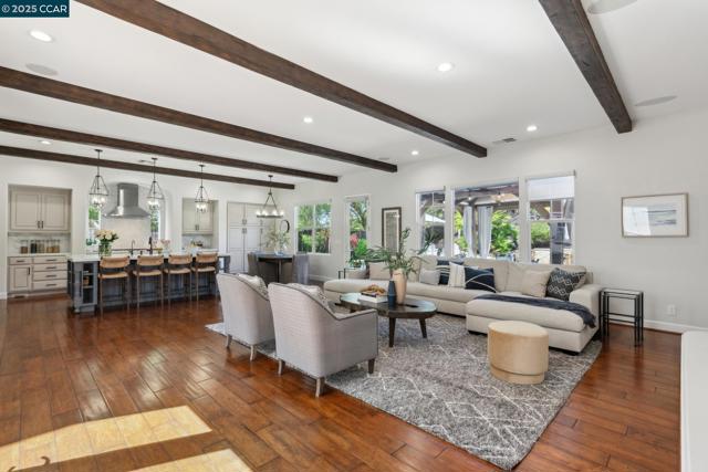 492 Calico Ct, San Ramon CA: https://media.crmls.org/mediaz/90defe5c-9667-4bc7-ba21-0c1ac96eacb2.jpg
