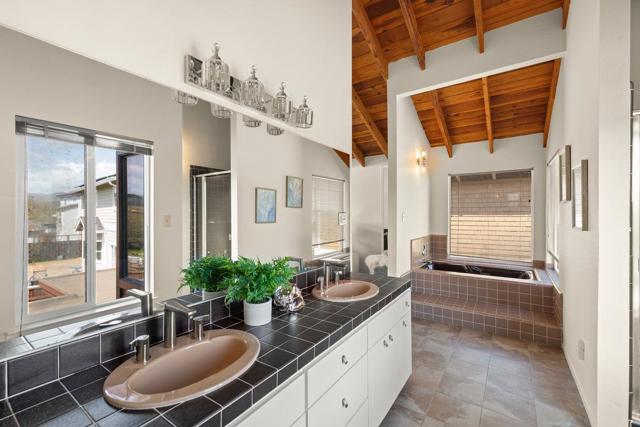 861 Railroad Avenue, Half Moon Bay CA: https://media.crmls.org/mediaz/90dfe751-e2cc-4fdd-882b-d780f5e1fa9e.jpg