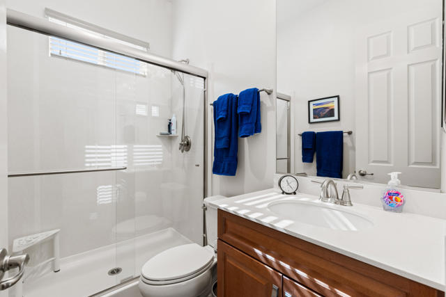 Image 32 of 86 For 43595 Vacanza Court