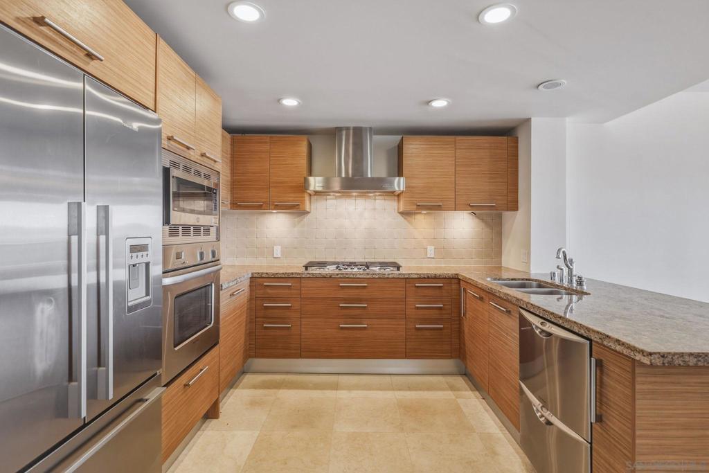 1431 Pacific Highway - photo 13