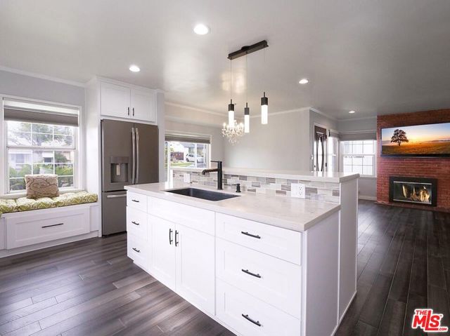 518 N 18th Street, Montebello CA: https://media.crmls.org/mediaz/90e0e63c-98fe-470d-96e6-857f4330e946.jpg