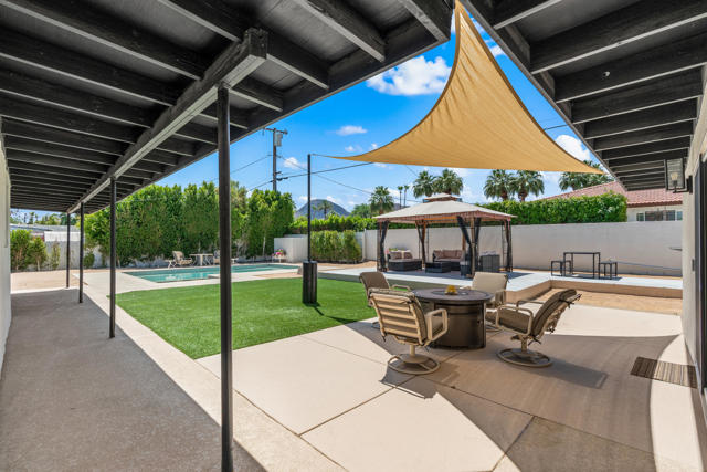 74279 Old Prospector Trail, Palm Desert CA: https://media.crmls.org/mediaz/90e12e06-2226-477c-8009-11654578a197.jpg