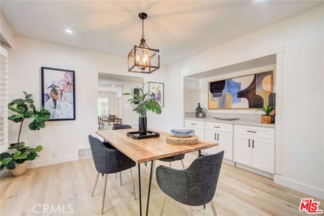 1856 W 14th Street, Los Angeles CA: https://media.crmls.org/mediaz/90e1b72a-aac9-4075-a90d-d3b964936b3c.jpg