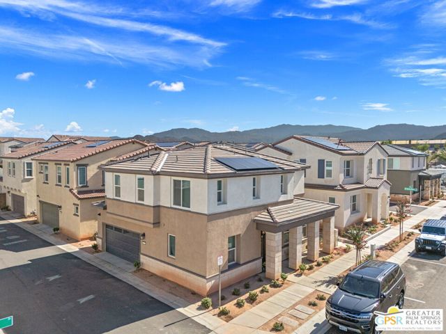 41171 Emory Lane, Palm Desert CA: https://media.crmls.org/mediaz/90e208c2-72e0-43c0-af47-9dc9a157ac16.jpg