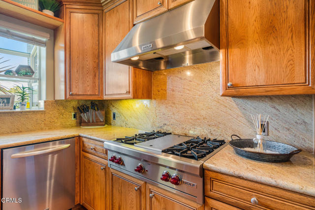 297 Rancho Drive, Ventura CA: https://media.crmls.org/mediaz/90e264cd-4cc9-44a7-9589-4327a5bb7697.jpg