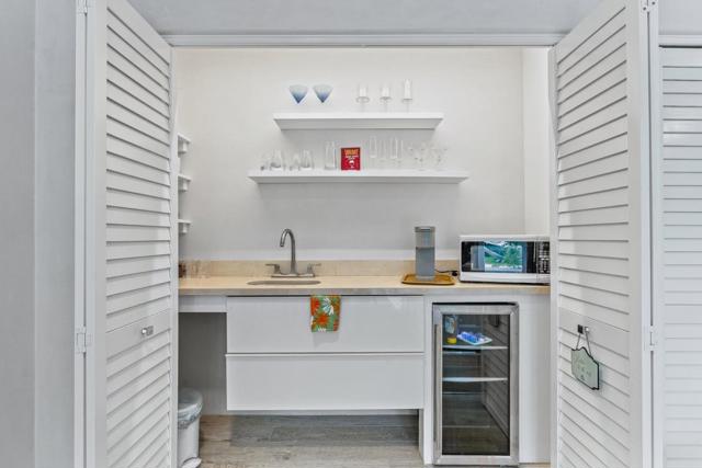 0 2SW Forest Avenue, Carmel CA: https://media.crmls.org/mediaz/90e27259-8db5-479e-b333-6e68f39bc4a7.jpg