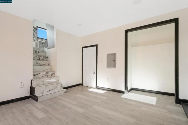 840 7th St, Richmond CA: https://media.crmls.org/mediaz/90e2d379-43a5-4659-8f3a-0c7933168ef8.jpg