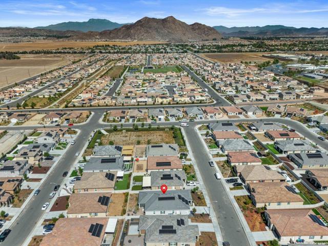 28382 Hopscotch dr,  CA: https://media.crmls.org/mediaz/90e30b1b-befc-4892-855f-e19a90e5e51f.jpg