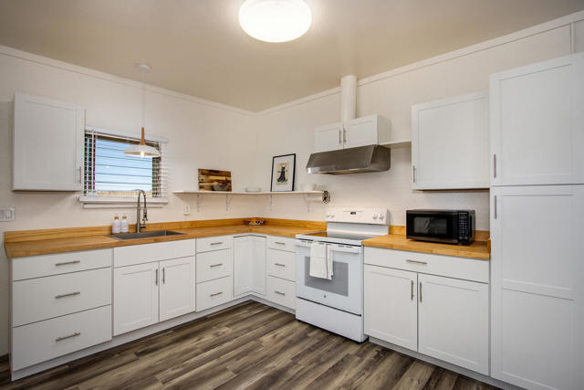 57349 Mesa Drive, Yucca Valley CA: https://media.crmls.org/mediaz/90e39c1b-1e27-4691-ad35-c9ec06460112.jpg