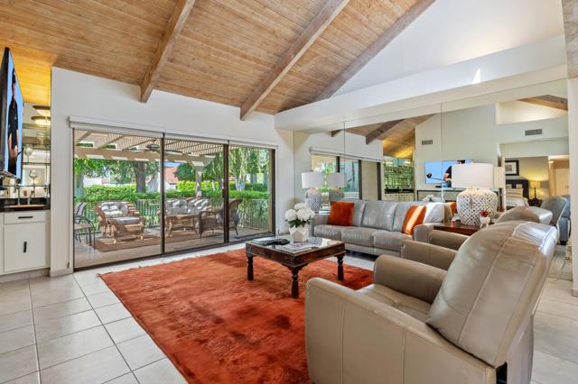 343 Forest Hills Drive, Rancho Mirage CA: https://media.crmls.org/mediaz/90e42d98-e42d-456f-bd11-6d1b9dcbef82.jpg