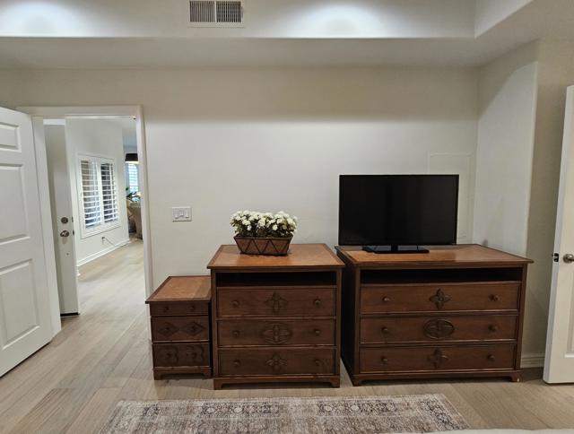 45245 Seeley Drive, La Quinta CA: https://media.crmls.org/mediaz/90e53d11-8aef-4b94-9fde-6550ffc8f4e4.jpg