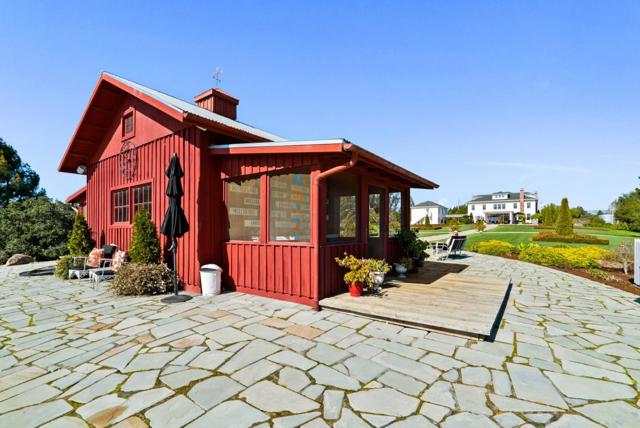 155 Scarlet Court, Watsonville CA: https://media.crmls.org/mediaz/90e58a66-8a71-4b18-99c8-fc354a516a0f.jpg