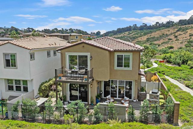 3002 Villeta Ave, Carlsbad CA: https://media.crmls.org/mediaz/90e59c42-5e65-4960-8fff-042d4046d7ed.jpg