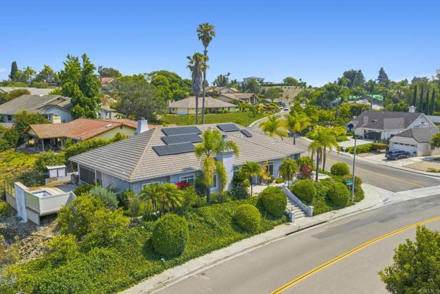 1176 LA SOMBRA Drive, San Marcos CA: https://media.crmls.org/mediaz/90e59d8d-4f34-4c87-91f8-b9c648ae8b7f.jpg