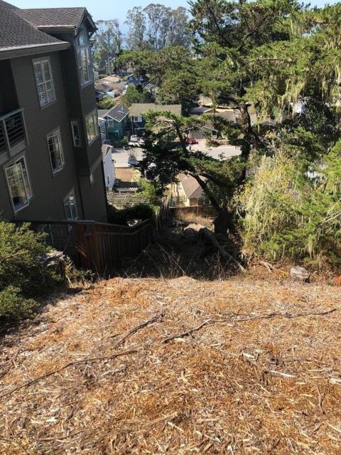 1 Columbus, El Granada CA: https://media.crmls.org/mediaz/90e5f943-1c56-4ab4-8adc-548f1a3b265d.jpg