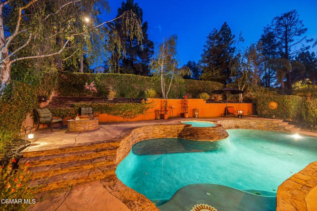 12208 Cherry Grove Street, Moorpark CA: https://media.crmls.org/mediaz/90e6a265-9647-4663-92df-d2eb601bc05a.jpg