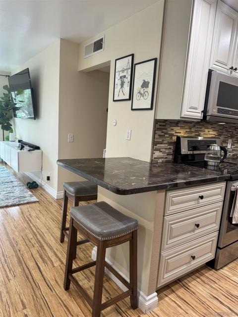 6202 FRIARS RD., San Diego CA: https://media.crmls.org/mediaz/90e7c623-a215-41ca-9d34-bca83f5caab4.jpg