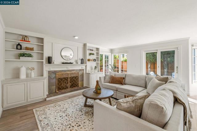 Image 14 of 54 For 121 Rassani Dr