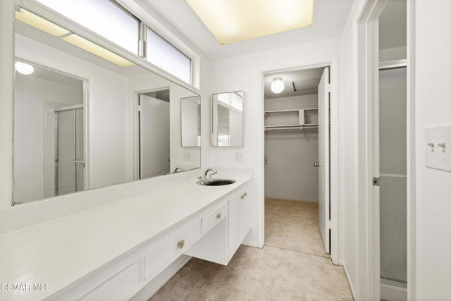 2385 N Justin Avenue, Simi Valley CA: https://media.crmls.org/mediaz/90e924f2-5100-4359-8a42-ad4cde316d56.jpg