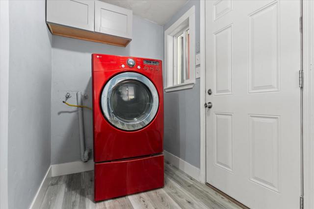 3803 22nd Avenue, Sacramento CA: https://media.crmls.org/mediaz/90e9959e-2f55-4281-a15e-a06aa32b03c7.jpg