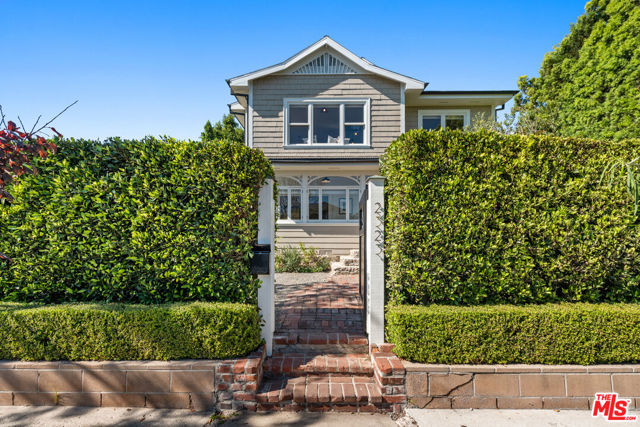 2323 California Avenue photo 2