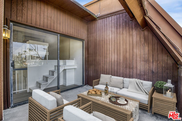 Drew Fenton | 986 Granville Avenue Los Angeles CA | MLS: 7446330 Drew Fenton | 986 Granville Avenue Los Angeles CA | MLS: 7446330