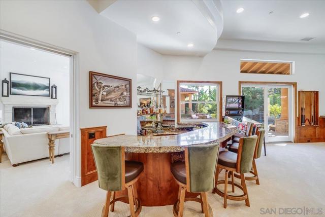 15397 Rock Creek Ln, El Cajon CA: https://media.crmls.org/mediaz/90ea77df-31bd-435c-8d95-0b1e7c196b59.jpg